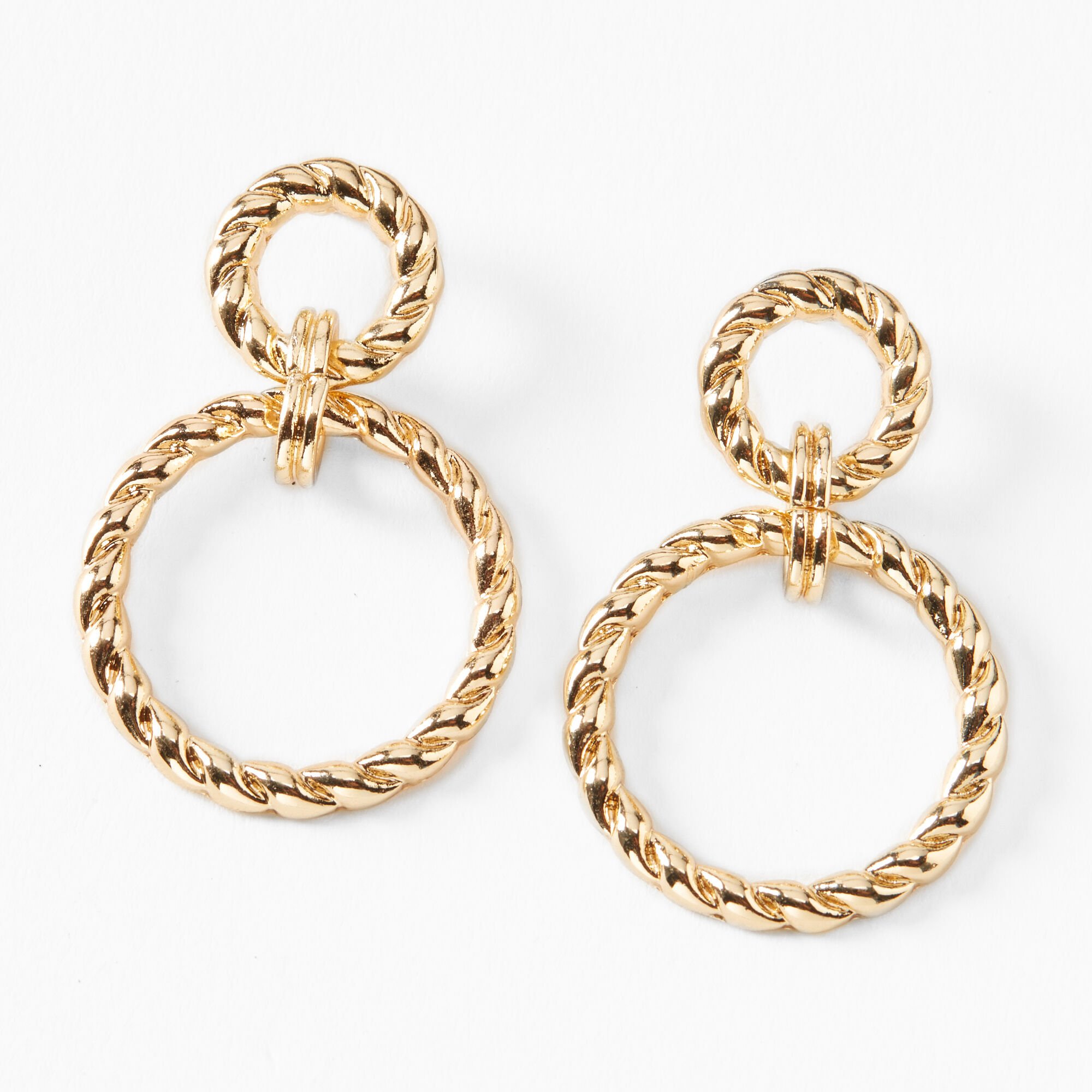 Twisted circle outlet drop earrings