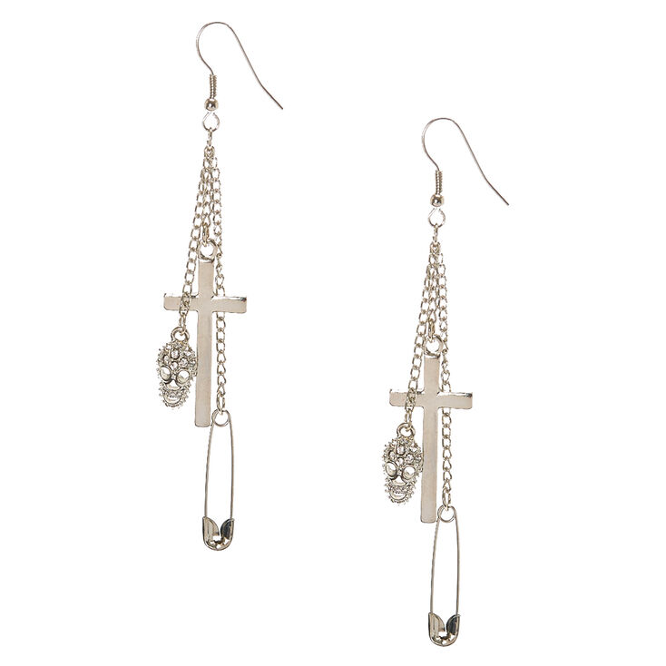 Pendants d&#39;oreilles couleur argent&eacute;s au charme gothique,