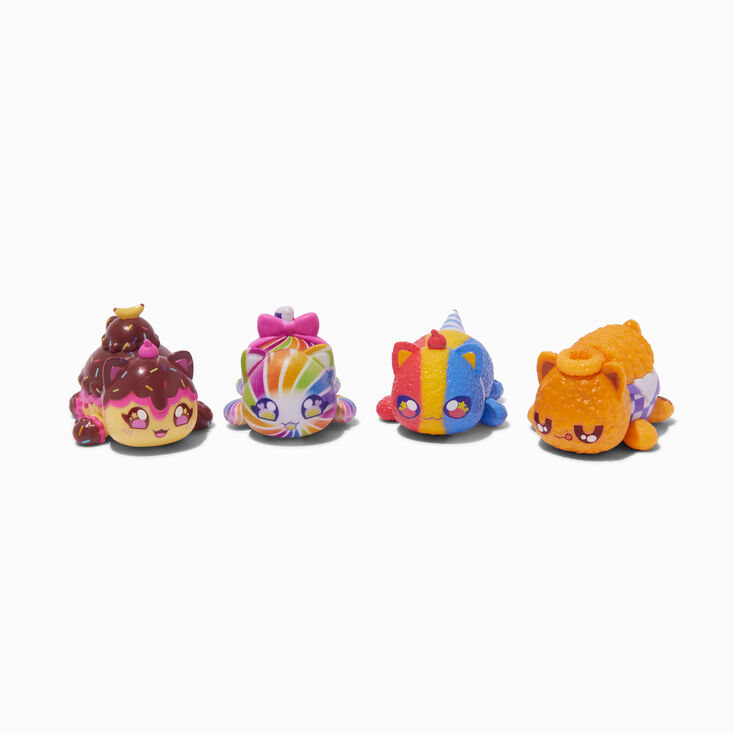 Aphmau&trade; Litter 6 Mystery MeeMeows Surprise Figure Blind Bag - Styles Vary,