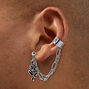 Boucles d&#39;oreilles reli&eacute;es par une cha&icirc;ne rose couleur argent&eacute;e,