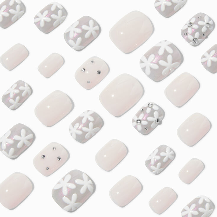 Daisy Bling Squoval Vegan Faux Nail Set - 24 Pack,