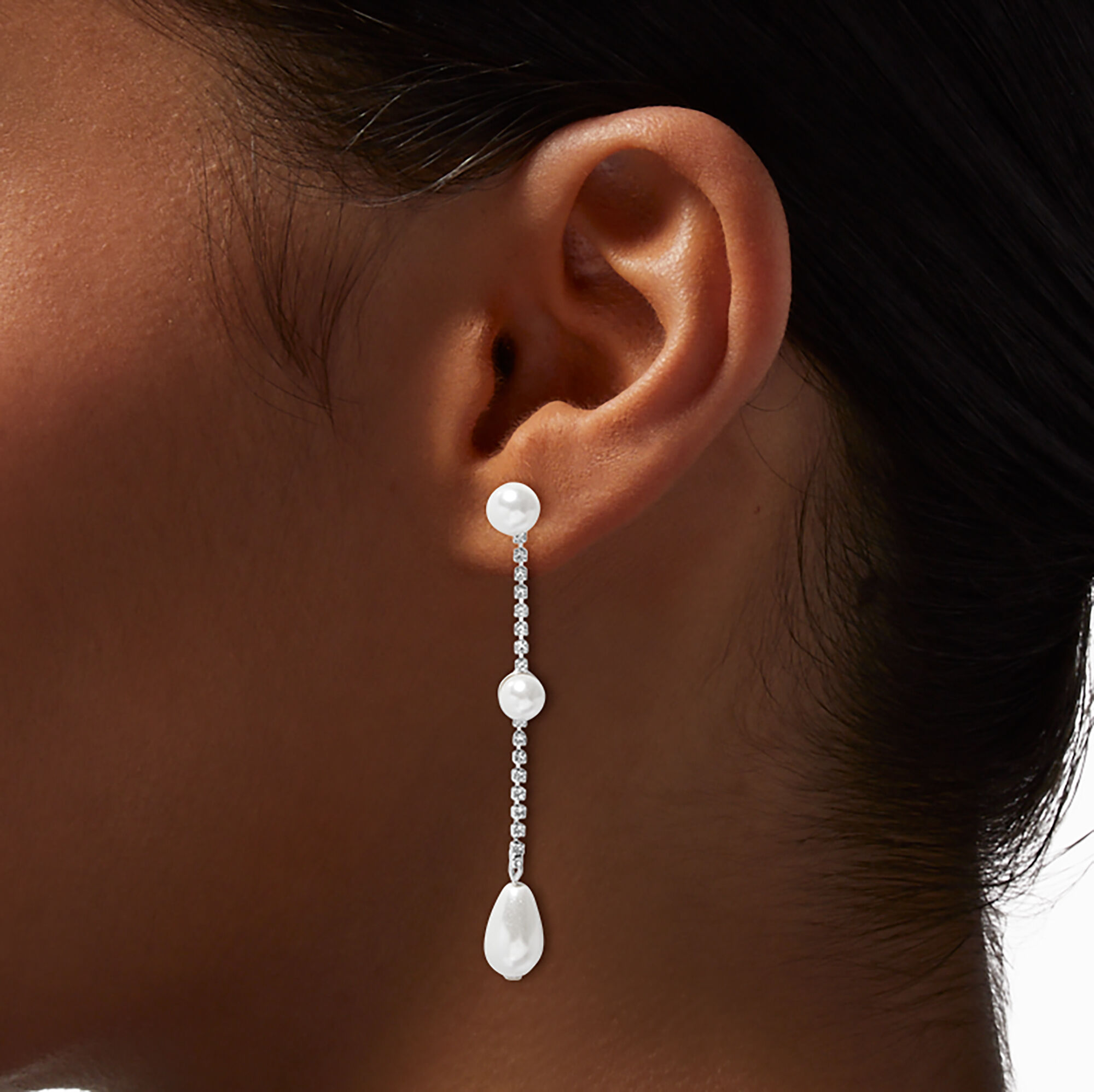 Pendantes linéaires couleur argentée avec perles d'imitation en forme de goutte,