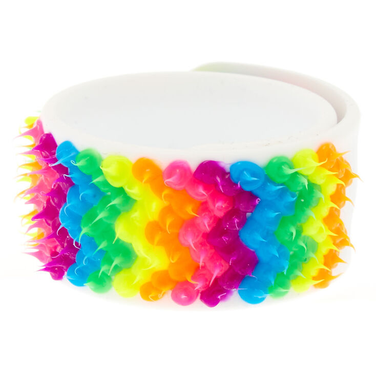 Rainbow Loom Bracelet - Spirilla style, Rainbow wrapped in white - South  Shore Children