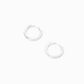 Cr&eacute;oles &agrave; charni&egrave;re 8&nbsp;mm en zircon cubique d&rsquo;imitation couleur argent&eacute;e C&nbsp;LUXE by Claire&rsquo;s,