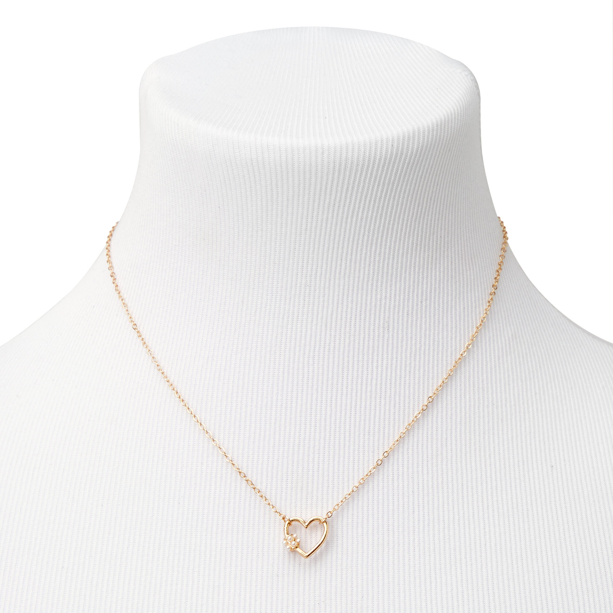 Collier à pendentif cœur et perles d'imitation couleur dorée,