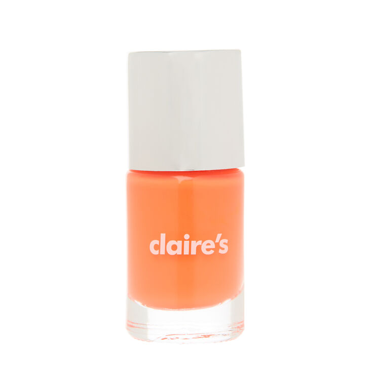 Vernis &agrave; ongles corail vif,