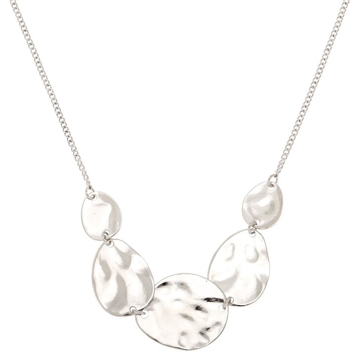 Claire's Collier volumineux martelé couleur argenté