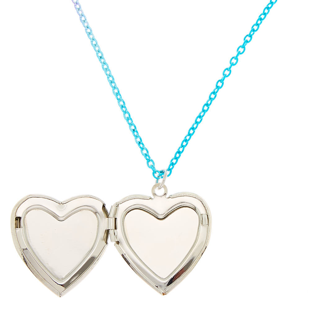 Claire's lockets shop