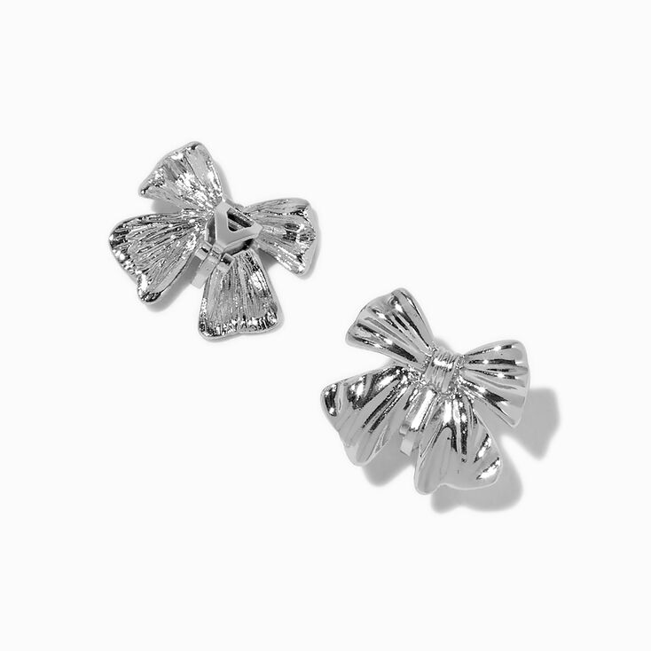 Clous d&#39;oreilles n&oelig;uds couleur argent&eacute;e,