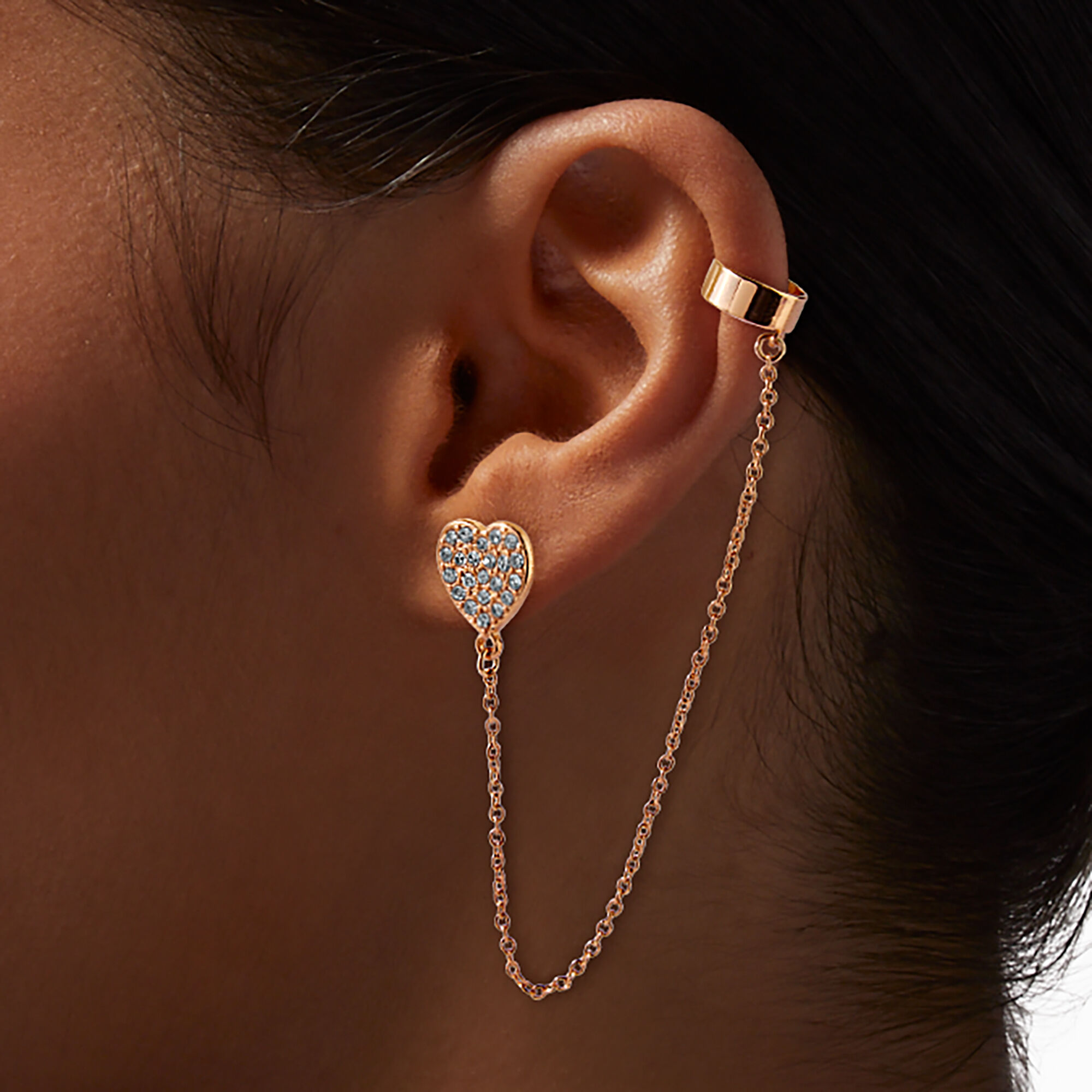 Boucle d'oreille cœur pavé couleur dorée,
