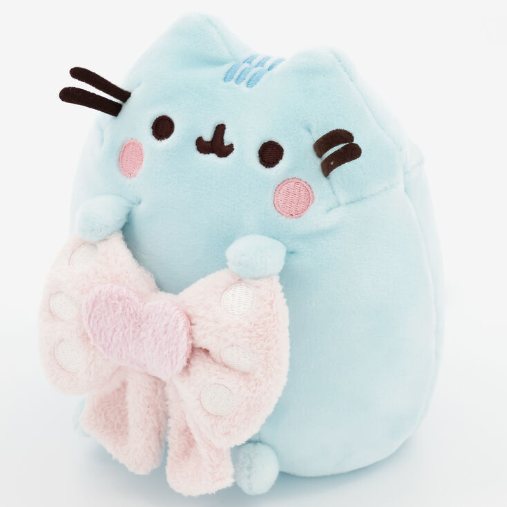 Pusheen&reg; Medium Bow Soft Toy,