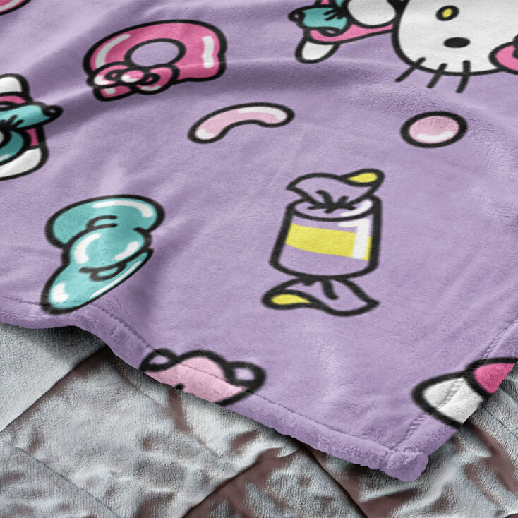 Hello Kitty&reg; Candy Cute Silk Touch Throw &#40;ds&#41;,