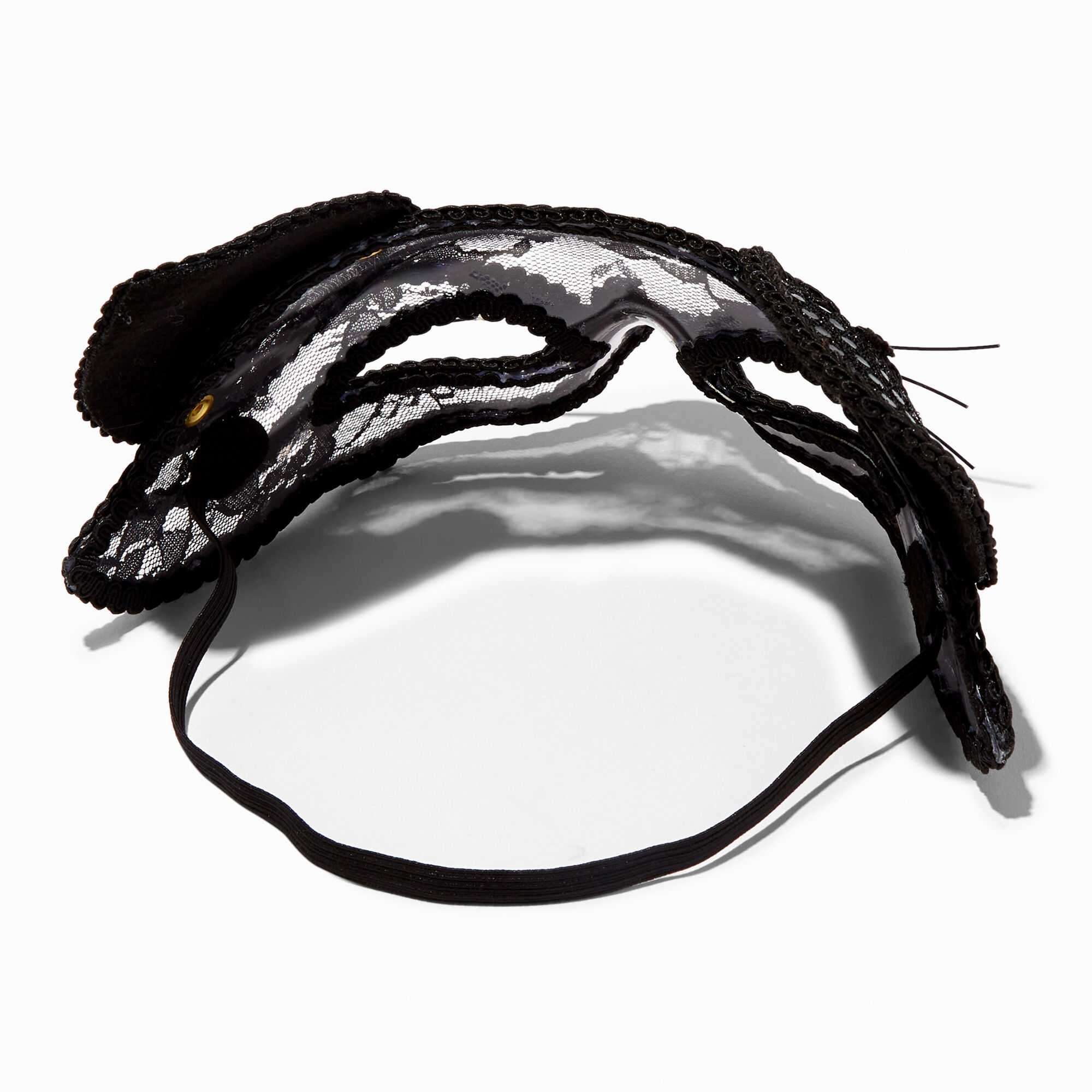 Masque de chat en dentelle noire,