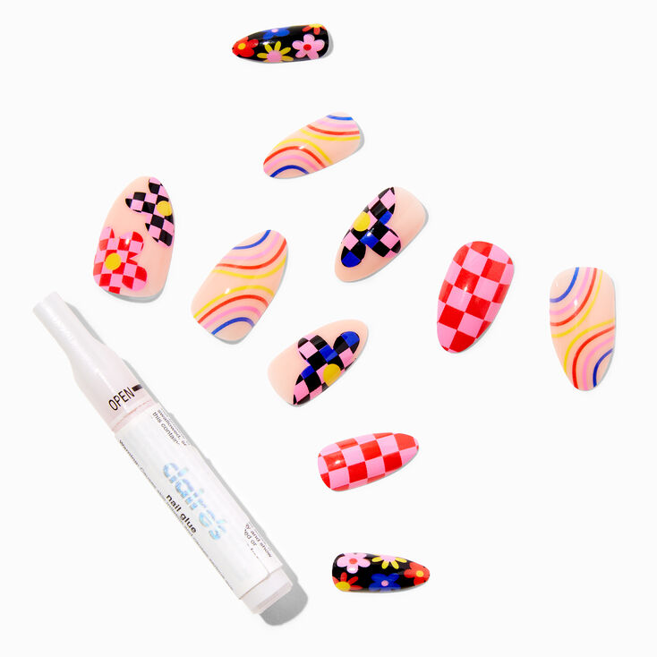 Checkered Daisy Stiletto Vegan Faux Nail Set - 24 Pack,