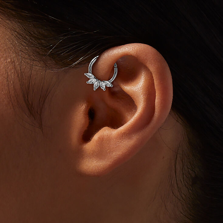 Boucle d&#39;oreille Daith &agrave; charni&egrave;re fleur 1,2&nbsp;mm en zircon cubique et acier inoxydable couleur argent&eacute;e,