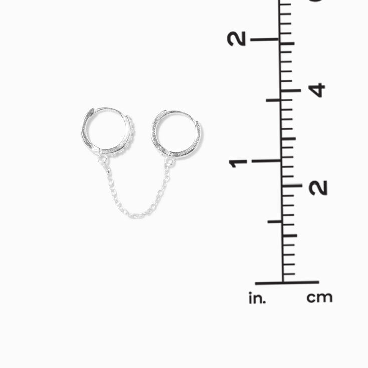 Boucle d&rsquo;oreille reli&eacute;e &agrave; un anneau en zircon cubique d&rsquo;imitation 8&nbsp;mm unique couleur argent&eacute;e,