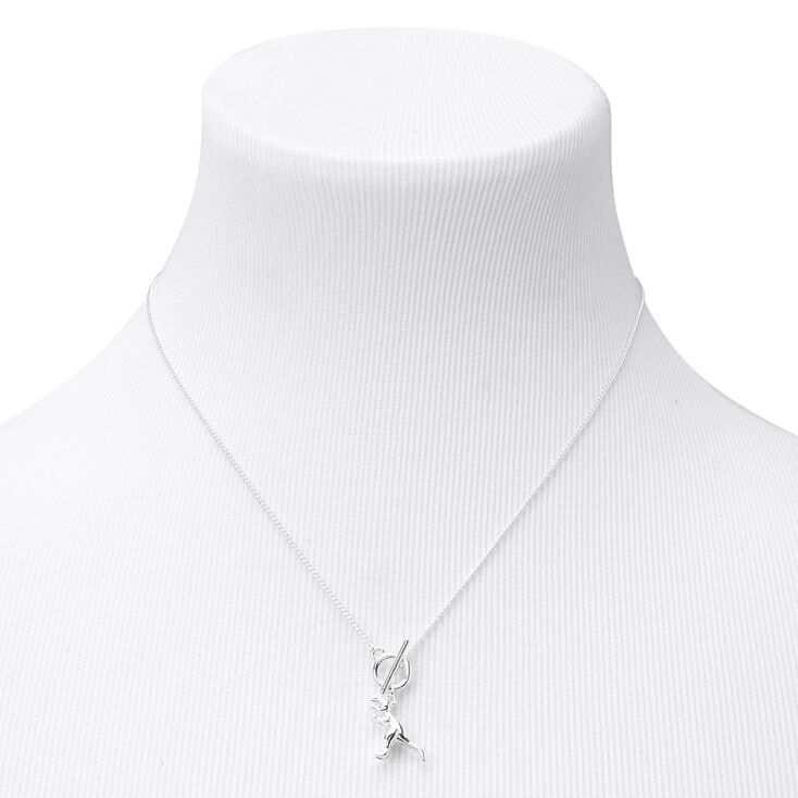 Collier &agrave; pendentif T-Rex fermoir en T couleur argent&eacute;e,
