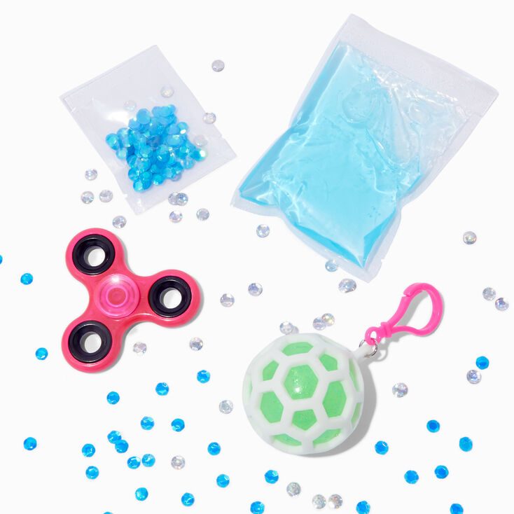 Pochette surprise jouet fidget collection fidget et slime en exclusivit&eacute; chez Claire&rsquo;s - Les mod&egrave;les peuvent varier,